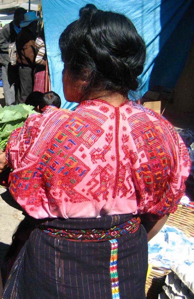 グアテマラ民族衣装のいろいろ Vol 3 あなたに馴染む手織りの巻きスカートブランドiloitoo イロイト